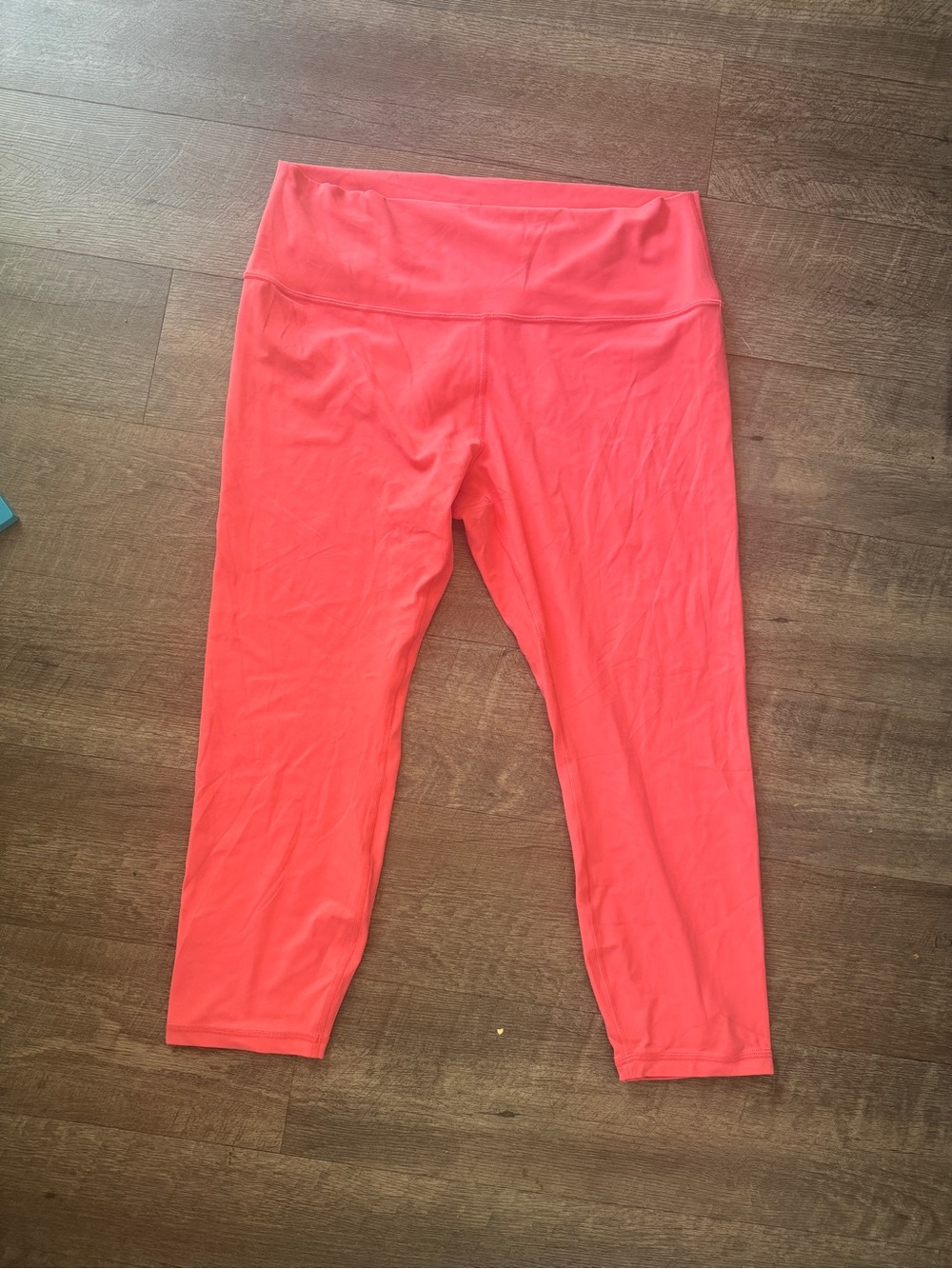 Athleta Brand NEW Coral Capri Leggings